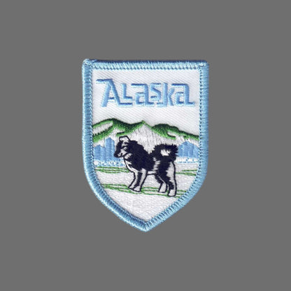 Alaska Husky Souvenir Patch Shield - 1058